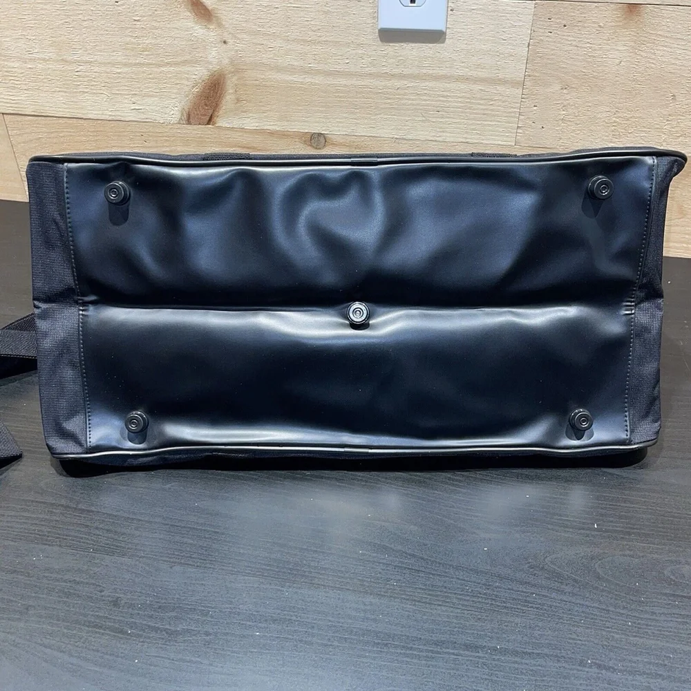 Calvin Klein Large Black‎ Fabric Weekend Travel Sports Duffle Bag Vacation NEW